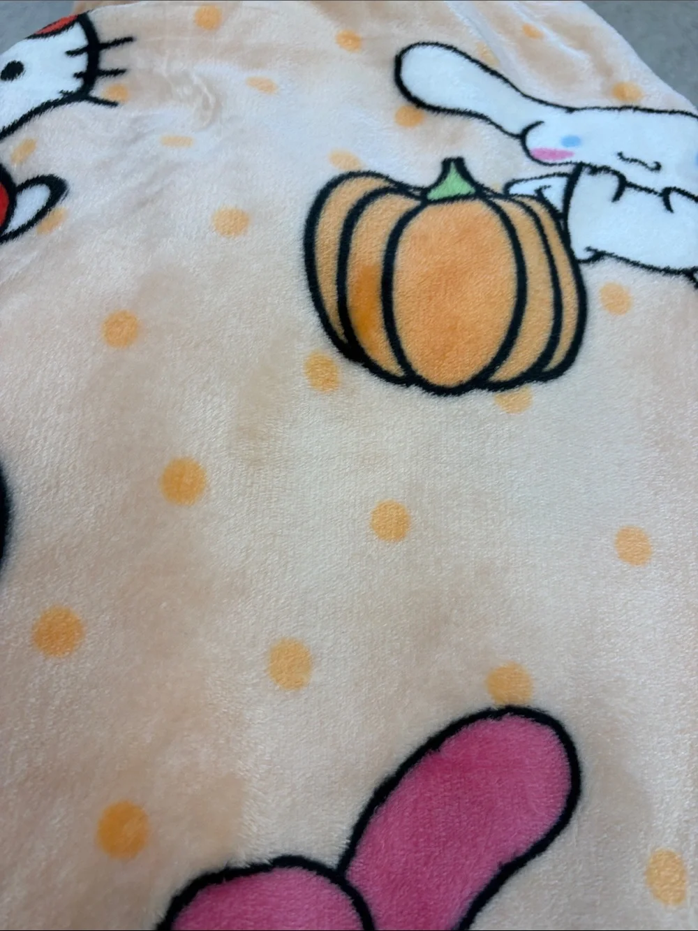 Sanrio Hello Kitty And Friends Peach Pattern Silk Touch Throw